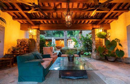 Premia de Dalt Villa | Villa Can Duarry - Barcelona Country House 1