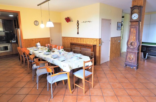 Mataro House | Villa Carolina, pool, BBQ, sea view, parking, WiFi, party room, pool table