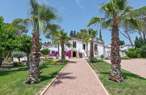 Tordera Villa | Villa 'Encanto' with Mountain View, Wi-Fi and Air Conditioning