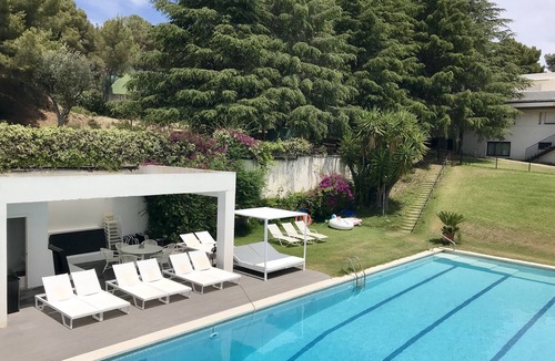 Sant Vicenc de Montalt Villa | Villa for 24-28 with A/C, football pitch, beach, seaviews, close to Barcelona
