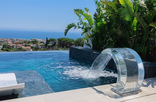 Alella Villa | Villa 'Infinity Barcelona' with Sea View, Wi-Fi and Air Conditioning