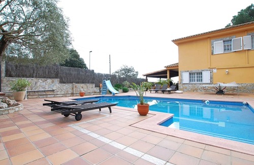 Mataro Ski Chalet | Villa Magnolia - Large house with pool