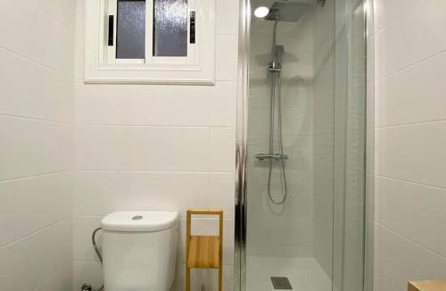 Collblanc y La Torrassa Apartment | ´WALK TO CAMP NOU´ STYLISH 3BD SMART TV Wifi