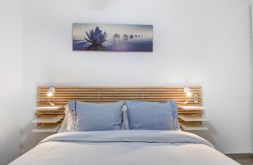 Sitges Town Center Apartment | White Center Apartment by Hello Homes Sitges
