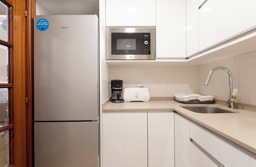 L'Hospitalet de Llobregat Apartment | Whole house: apartment in L'Hospitalet de Llobregat, Spain