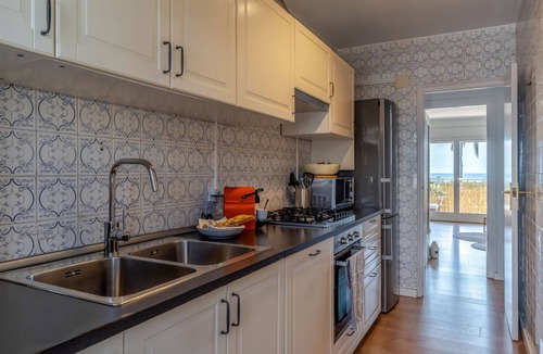 Torre Baro Apartment | Wonderful beachfront apartment/beach view balcony