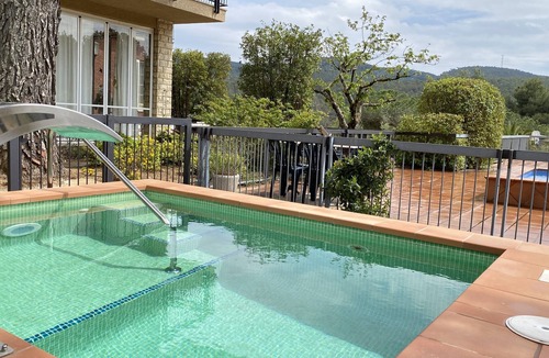La Llacuna Villa | Wonderful villa in a small town with private pool, close to Barcelona