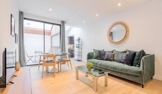 Fully equipped duplex with exterior and parking !