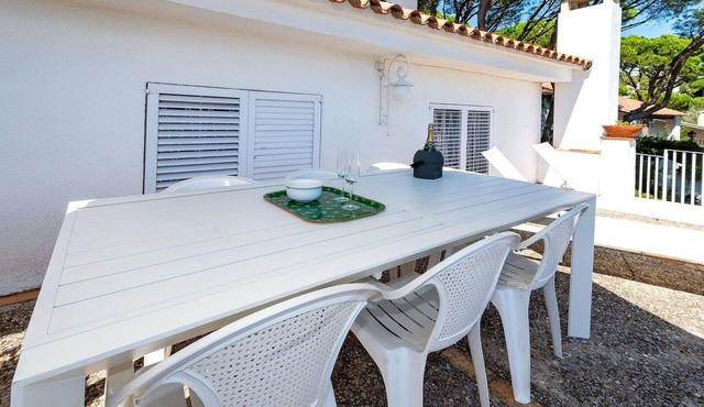 Wonderful private villa for 8 guests with WIFI and TV