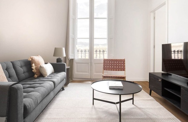 New Build El Born 1BR, near Beach, by Blueground