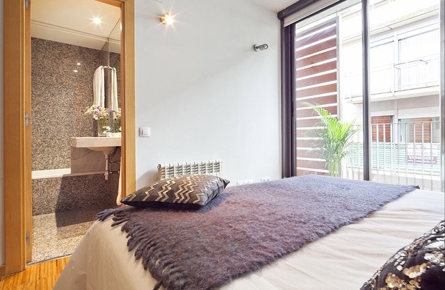 New Penthouse with Private Terrace and access to pool for 6 FREE WIFI