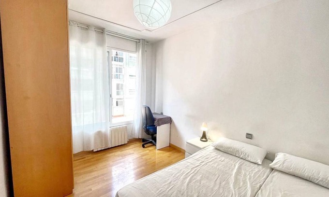 Sabadell Resort | 100 m² Private room ∙ 1 bedroom ∙ 2 guests