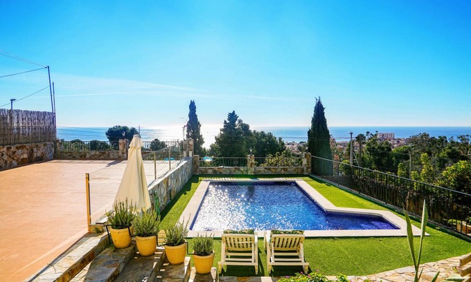 Barcelona House | 110 m² House ∙ 3 bedrooms ∙ 5 guests
