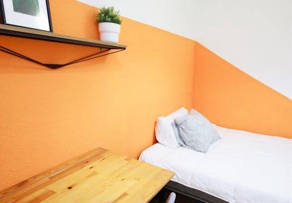 La Maternitat i Sant Ramon Resort | 120 m² Private room ∙ 1 bedroom ∙ 1 guest