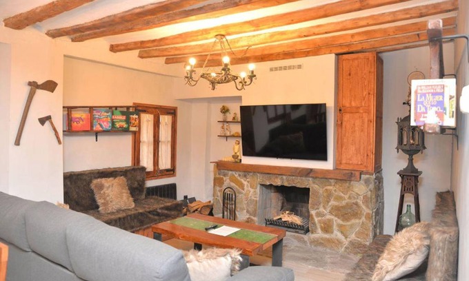 La Pobla de Lillet Apartment | 145 m² Apartment ∙ 6 bedrooms ∙ 18 guests