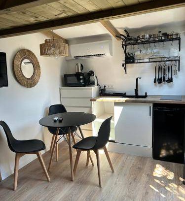 Sant Cugat del Valles House | 15 m² House ∙ 1 bedroom ∙ 3 guests