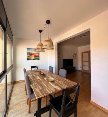 Sant Feliu de Llobregat House | 150 m² House ∙ 4 bedrooms ∙ 8 guests