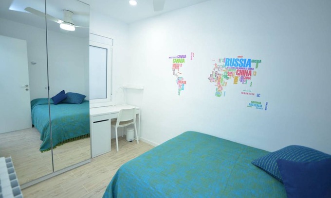 Sants-Badal Resort | 150 m² Private room ∙ 1 bedroom ∙ 1 guest