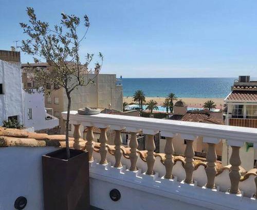 Masnou Apartment | 170 m² Apartment ∙ 3 bedrooms ∙ 10 guests
