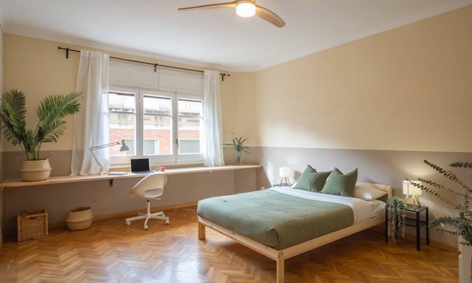 Sant Gervasi – la Bonanova Resort | 196 m² Private room ∙ 1 bedroom ∙ 1 guest