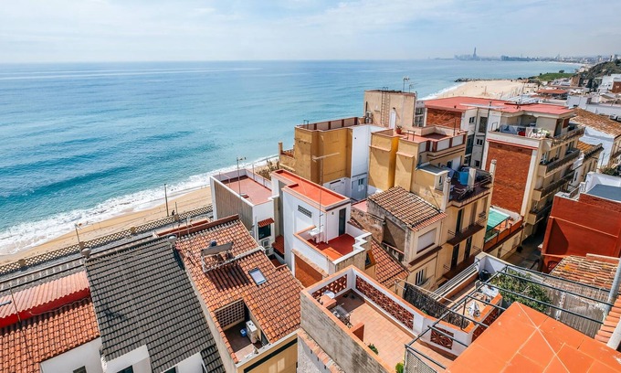 Montgat Apartment | 2 bedroom accommodation in Montgat