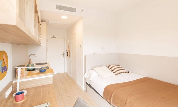 Sabadell Other | 20 m² Accommodation ∙ 1 guest