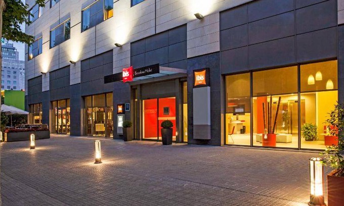 Mollet del Valles Hotel | 20 m² Hotel ∙ 127 guests