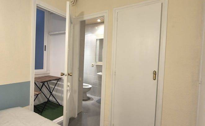 Sant Gervasi – la Bonanova Resort | 200 m² Private room ∙ 1 bedroom ∙ 1 guest
