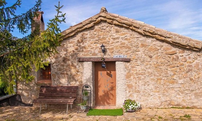 Capolat House | 200 m² House ∙ 3 bedrooms ∙ 8 guests