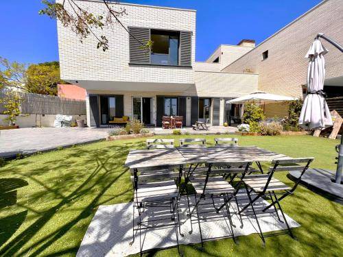 Mataro Villa | 220 m² Villa ∙ 5 bedrooms ∙ 10 guests