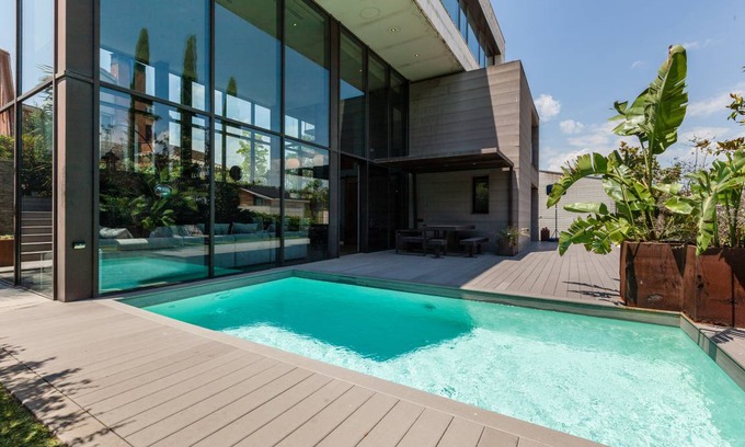 El Papiol House | 280 m² House ∙ 4 bedrooms ∙ 8 guests