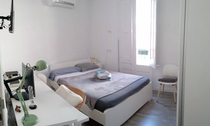 El Prat de Llobregat Resort | 290 m² Private room ∙ 1 bedroom ∙ 1 guest