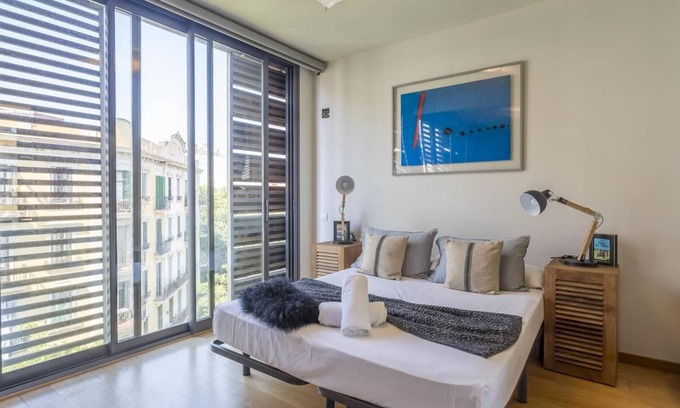 el Fort Pienc Apartment | 3 rooms 8 people in the Citadel Park with pool - free WiFi