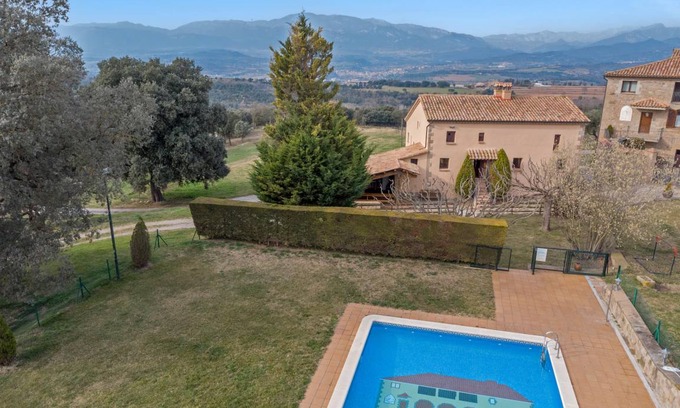 Sagas House | 300 m² Farmhouse ∙ 6 bedrooms ∙ 16 guests
