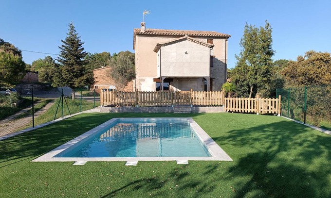 Casserres House | 300 m² House ∙ 6 bedrooms ∙ 16 guests