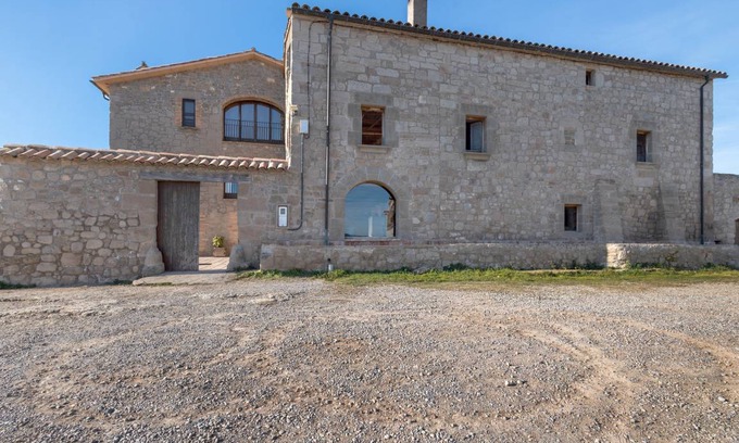 Casserres House | 300 m² House ∙ 8 bedrooms ∙ 30 guests