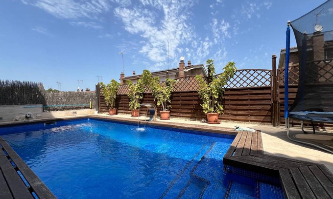 Sant Quirze del Valles Villa | 380 m² Villa ∙ 2 guests