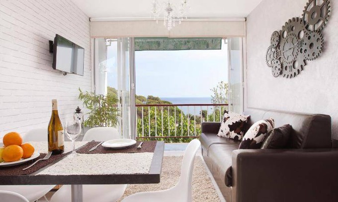 Sant Pol De Mar Apartment | 40 m² Apartment ∙ 1 bedroom ∙ 4 guests