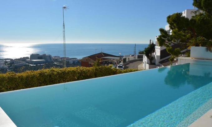 Sitges Villa | 500 m² Villa ∙ 4 bedrooms ∙ 10 guests