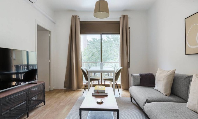 Sarria Apartment | 60 m² Apartment ∙ 2 bedrooms ∙ 3 guests