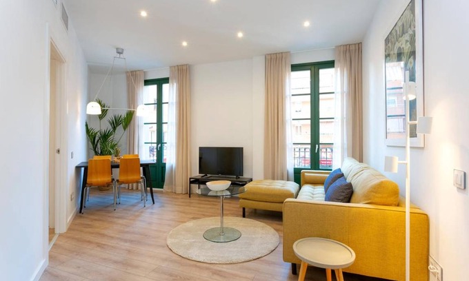 Hostafrancs Apartment | 60 m² Apartment ∙ 2 bedrooms ∙ 4 guests