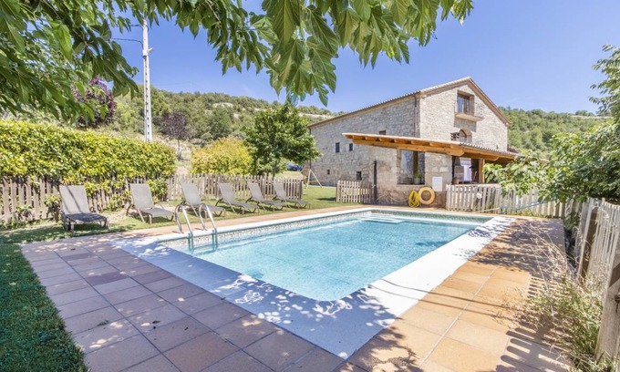 Puigreig House | 600 m² House ∙ 7 bedrooms ∙ 25 guests