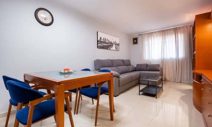 Cornella de Llobregat Apartment | 70 m² Apartment ∙ 2 bedrooms ∙ 4 guests
