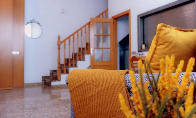 Badalona House | 80 m² House ∙ 3 bedrooms ∙ 6 guests