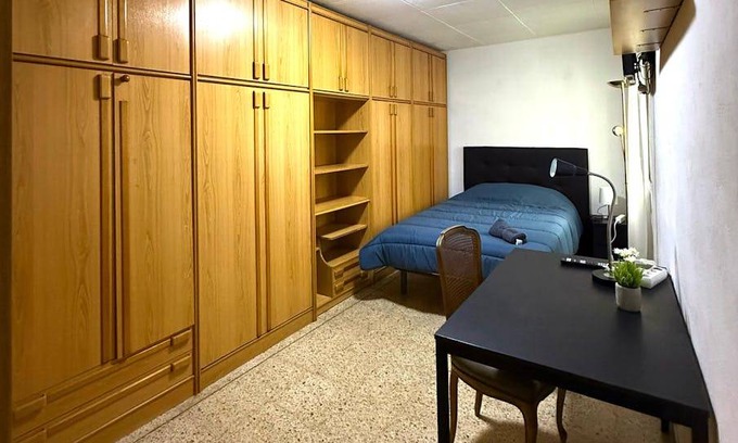 Cornella de Llobregat Resort | 82 m² Private room ∙ 1 bedroom ∙ 1 guest