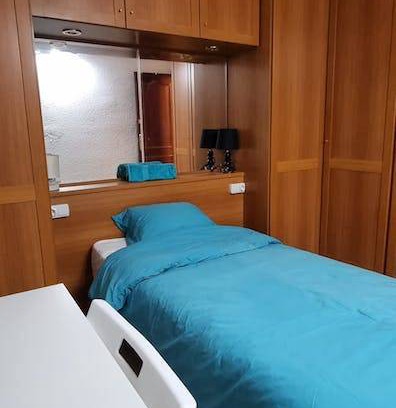 Nou Barris Resort | 85 m² Private room ∙ 1 bedroom ∙ 1 guest