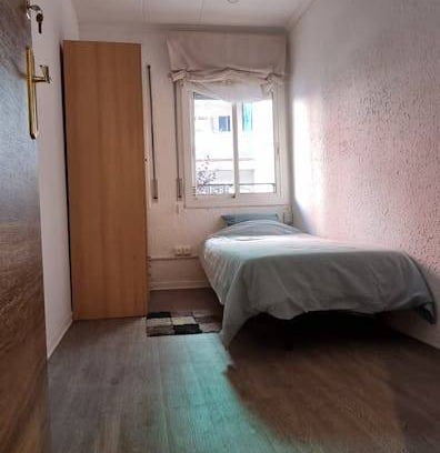 Nou Barris Resort | 85 m² Private room ∙ 1 bedroom ∙ 1 guest