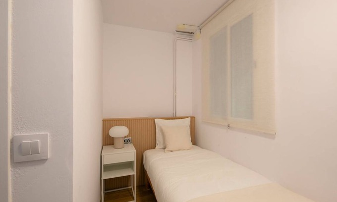 Sant Gervasi – la Bonanova Resort | 90 m² Private room ∙ 1 bedroom ∙ 1 guest
