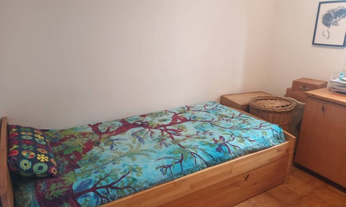 Cerdanyola del Valles Resort | 98 m² Private room ∙ 1 bedroom ∙ 1 guest