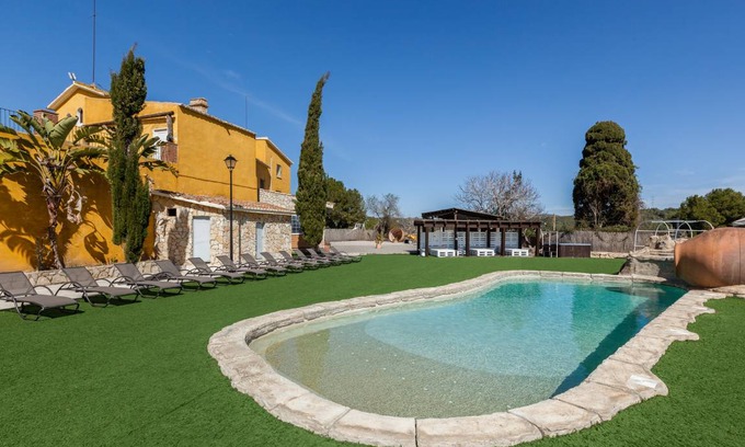 Can Trabal House | 980 m² House ∙ 9 bedrooms ∙ 24 guests